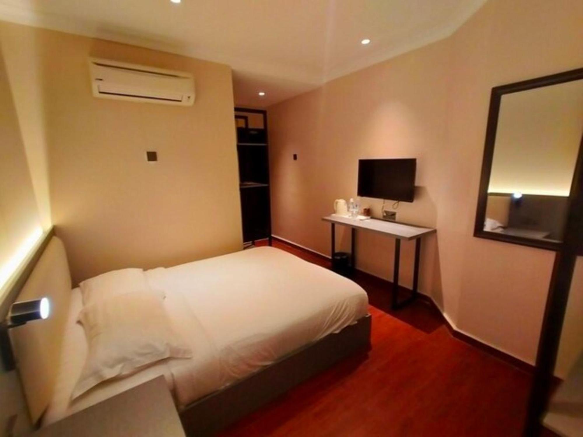 Super Oyo 998 Queen City Hotel Georgetown Luaran gambar